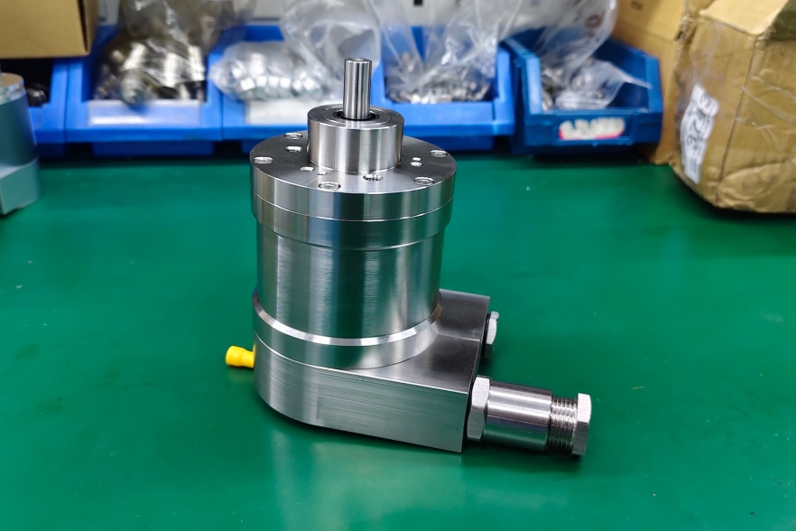 UCE-AV001-0013-E14W-2RW Analog Absolute Encoder Solution